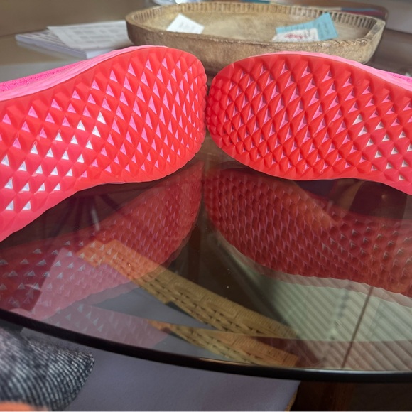 Nobull Woman’s Pink Athletic Sneakers Size 9.5 - Picture 4 of 4